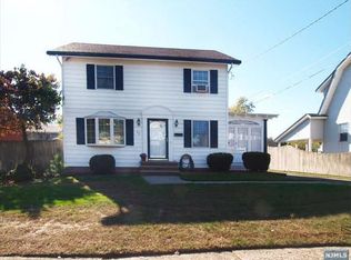 62 Magnolia St, Bergenfield, NJ 07621