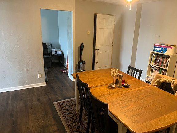 5th image of 127 Margaret St #1