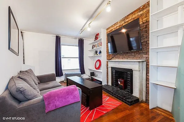 Rented by Curtin Realty Group | media 23