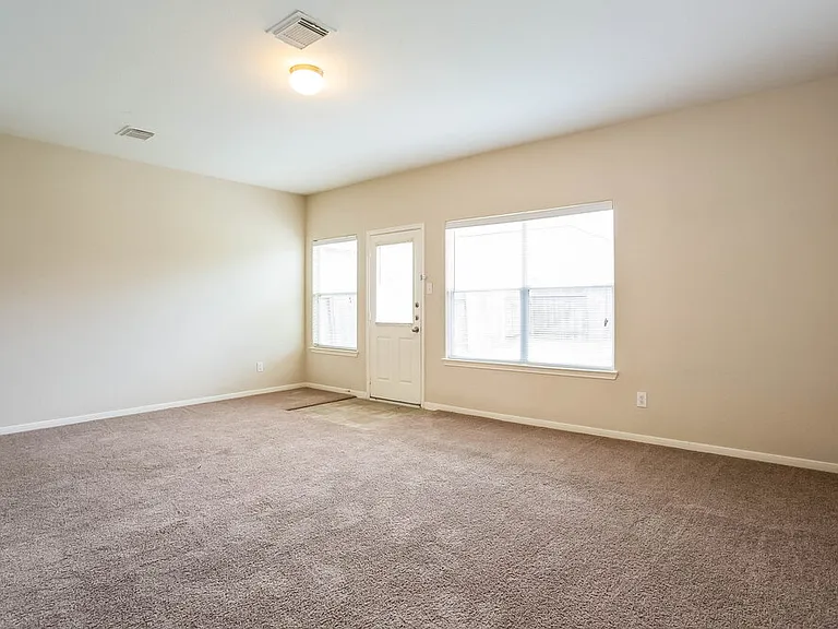2723 Durham Chase Ln — Photo 2