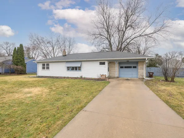 1004 Westfield Dr, Jackson, MI 49203