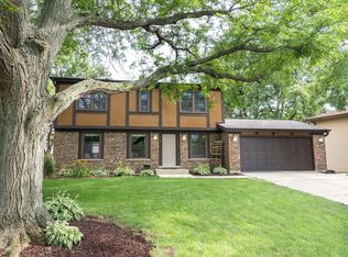 2687 Normandy Pl, Lisle, IL 60532