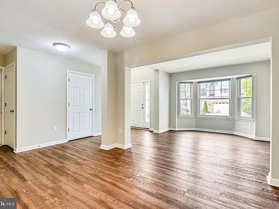 5th image of 8129 Windy Field Ln