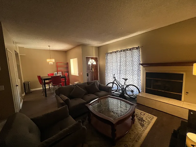 222 S Catalina Ave #9 — Photo 4