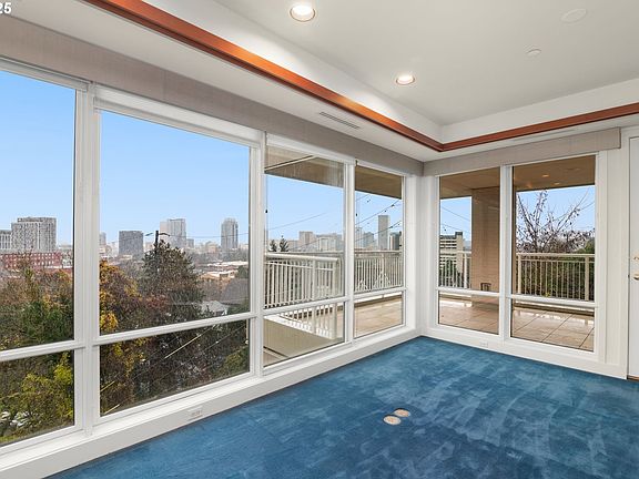 3rd image of 2020 SW Market Street Dr APT 101
