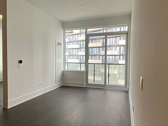 4th image of 470 Front St W #3510