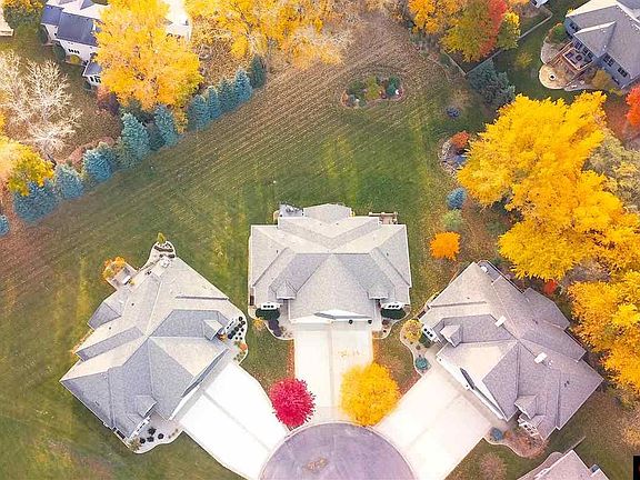 4th image of 129 Viking Ct