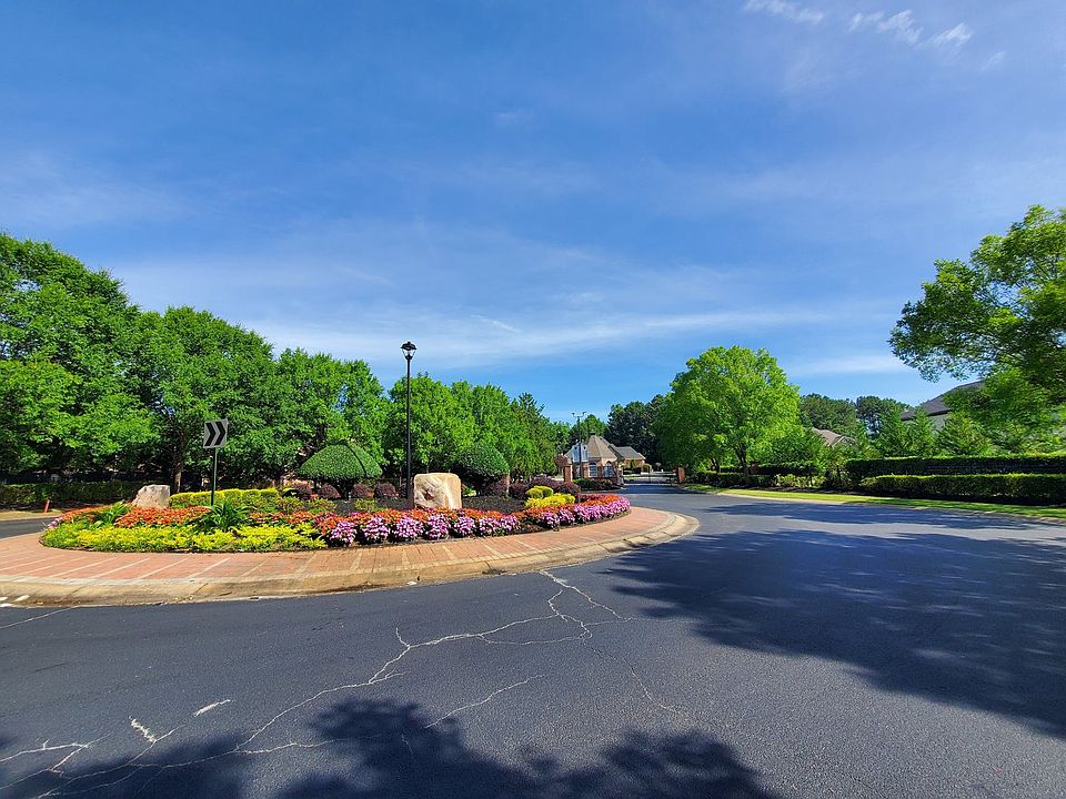 2nd image of 502 Holly Oak Way