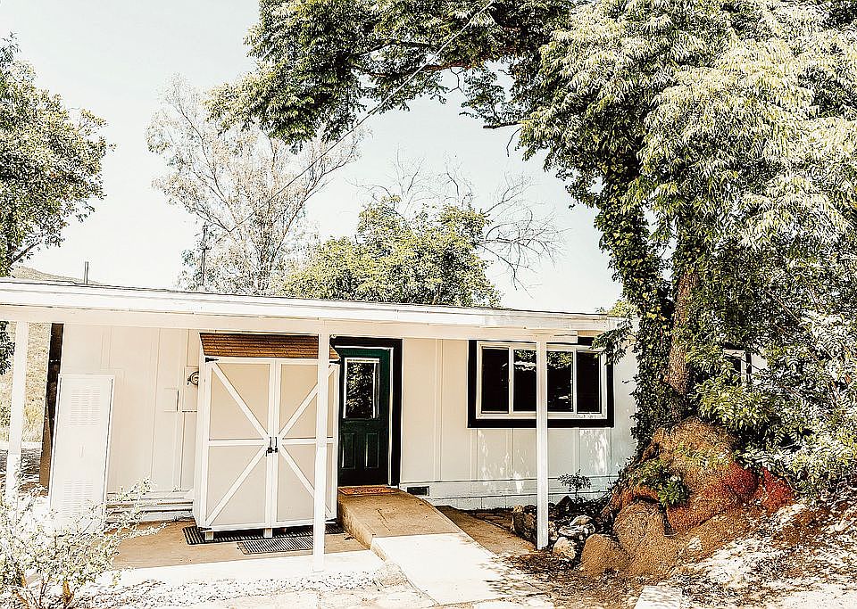 exterior main house front
