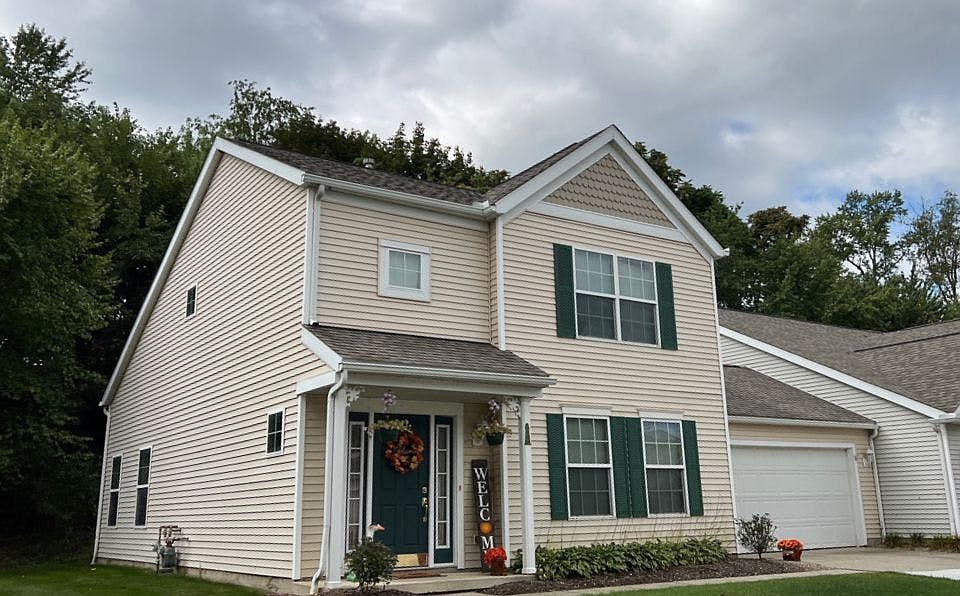 2nd image of 106 Mallard Point Dr