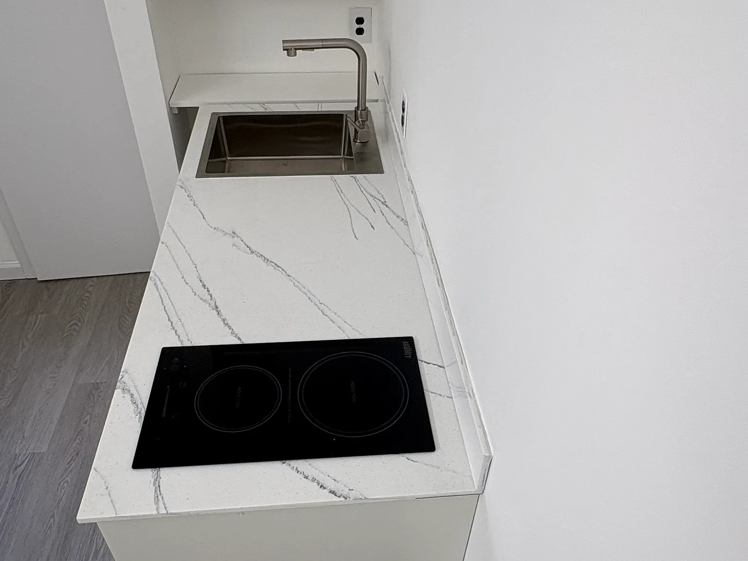 Studio, 300 sqft, $1,550 — Photo 4