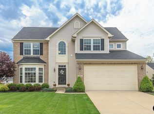 1884 Pinewood Ln, Painesville, OH 44077