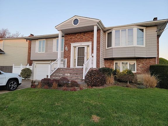 2nd image of 126 Pequa Pl