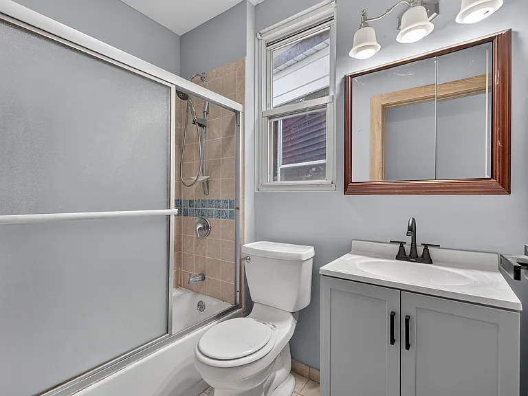 255 Kennedy Blvd — Photo 19