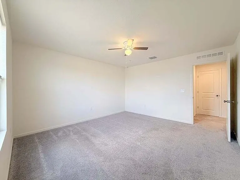 2068 Kentucky Rd — Photo 40