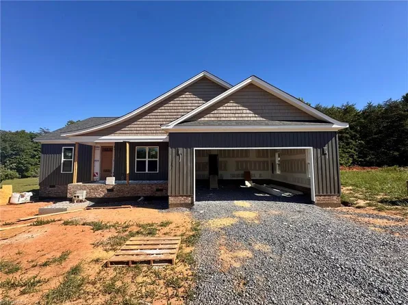 266 Mount Zion Church Rd, Stokesdale, NC 27357