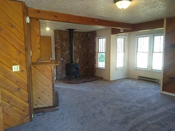 2nd image of 55 NW Hastings Pl