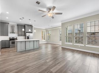 2935 Clinton Dr, Houston, TX 77020