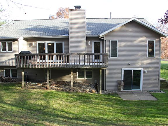 2nd image of 861 Meadowmeade Dr SE