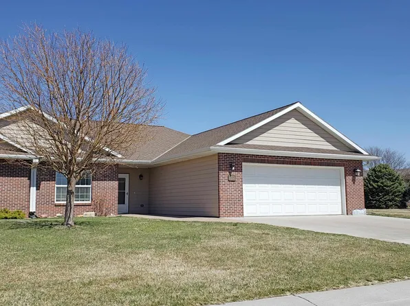 1902 The North Bridge Ln, Lexington, NE 68850