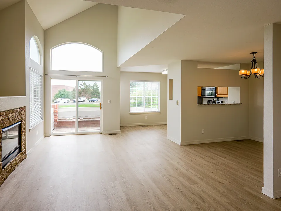 9567 Deerhorn Ct #15