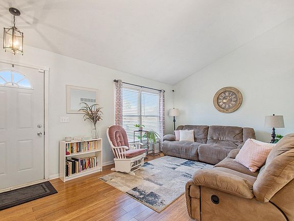 5th image of 57832 Long Grove Dr