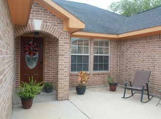 318 Manor Ave, Arcola, TX 77583