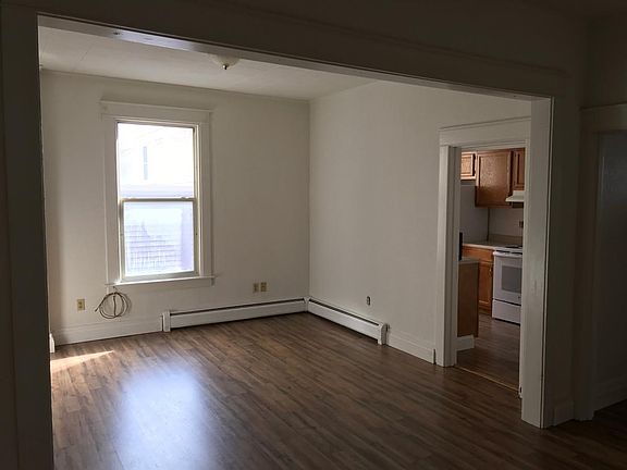 4th image of 14 Lake St APT 4