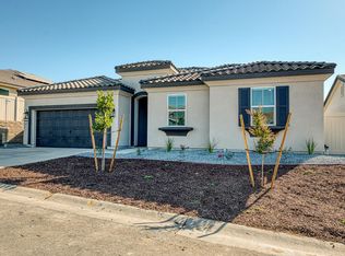 8165 Cottonwood Dr, Friant, CA 93626