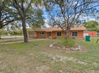 913 Gentilz St, Castroville, TX 78009