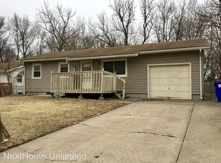 1321 Fogarty Dr, Junction City, KS 66441
