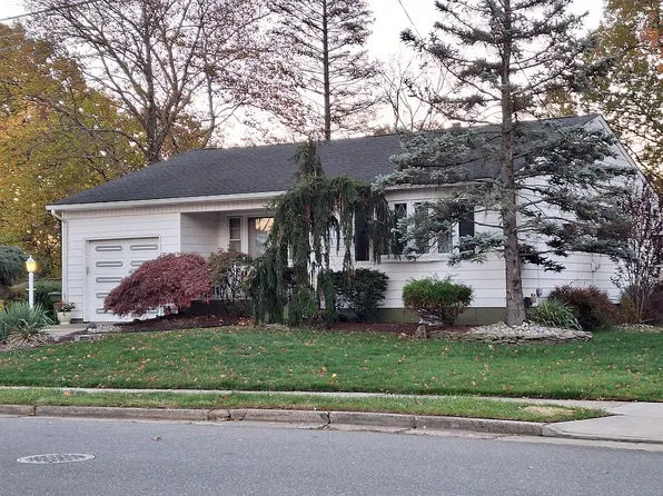 3 Brox Rd, Edison, NJ 08817