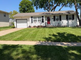 12814 A St, Omaha, NE 68144