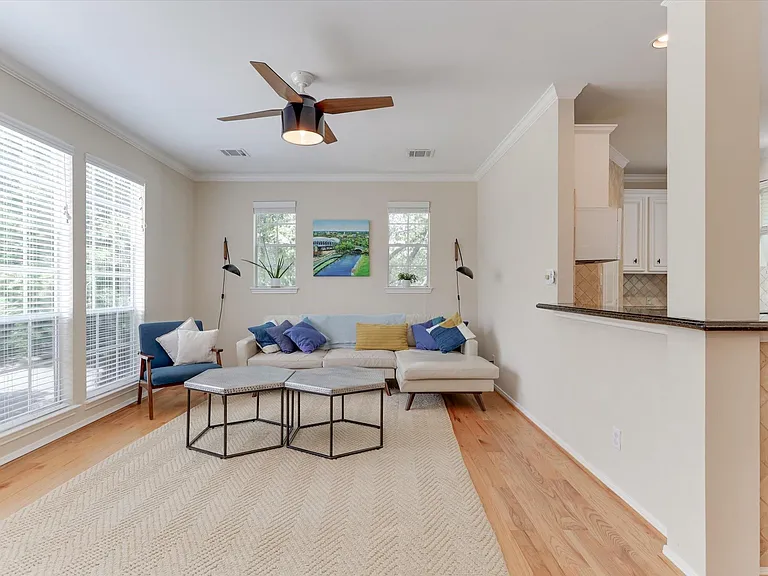 1706 Tuam St #C — Photo 6