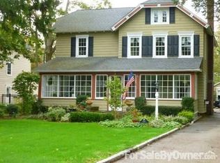 100 Handsome Ave, Sayville, NY 11782