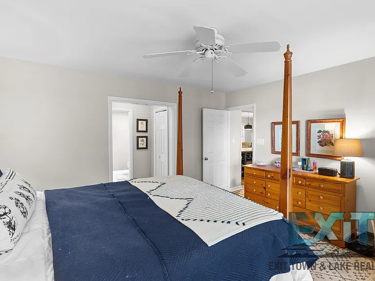 255 Sandy Ln — Photo 23