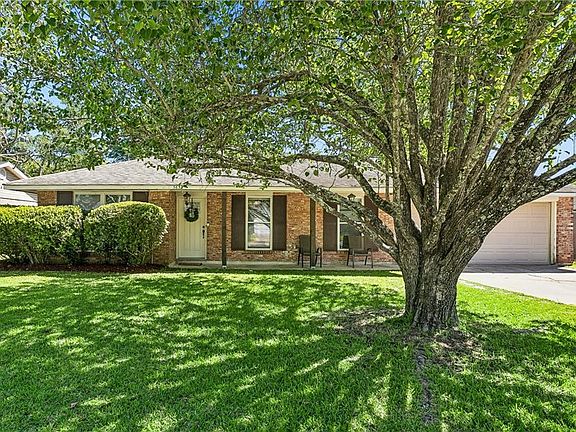 2nd image of 3638 Peach Tree St