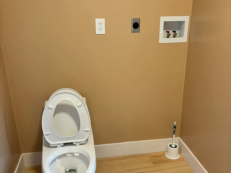 28 South St — Photo 5