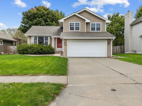 140 Ashland Ct, Waukee, IA 50263