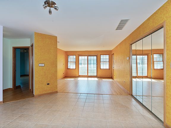 3rd image of 8059 Grand Ave APT 3N
