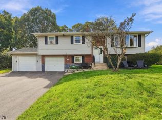 424 S 1St St, Lopatcong Twp., NJ 08865