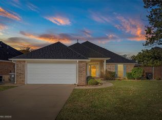 116 Willow Lake Blvd, Bossier City, LA 71111