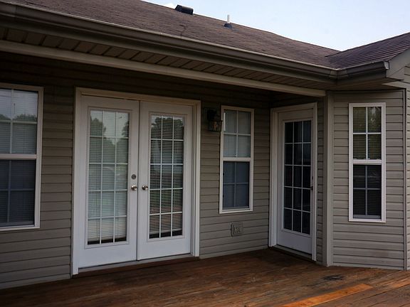 2nd image of 1326 Burchett Dr