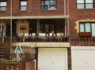 3167 30th St, Astoria, NY 11106