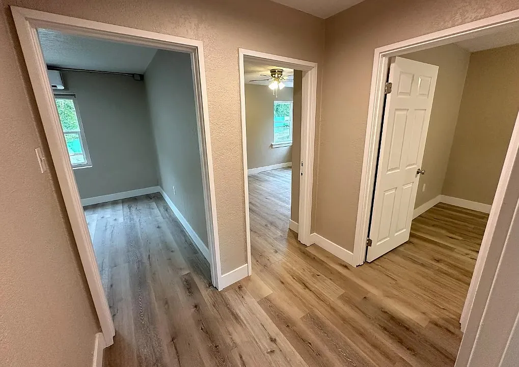 2 bed, 775 sqft, $1,150 — Photo 2