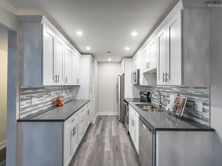 5721 Circle Dr #204 — Photo 1