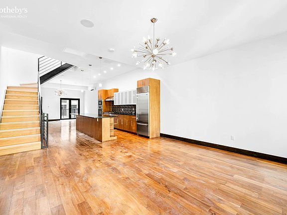 3rd image of 258 W 88th St APT 2