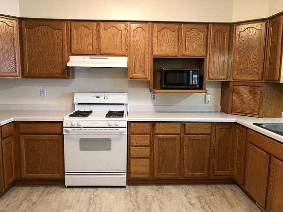 5th image of 102 Jennifer Ln