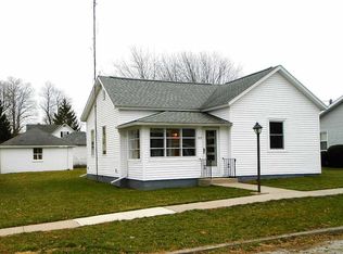 213 Zook St, Topeka, IN 46571