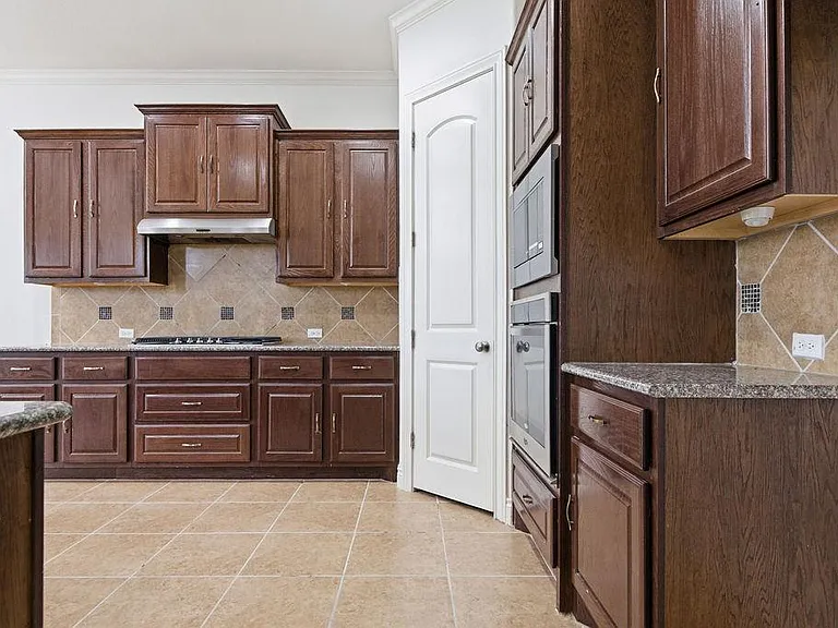 15004 Iveans Way — Photo 16